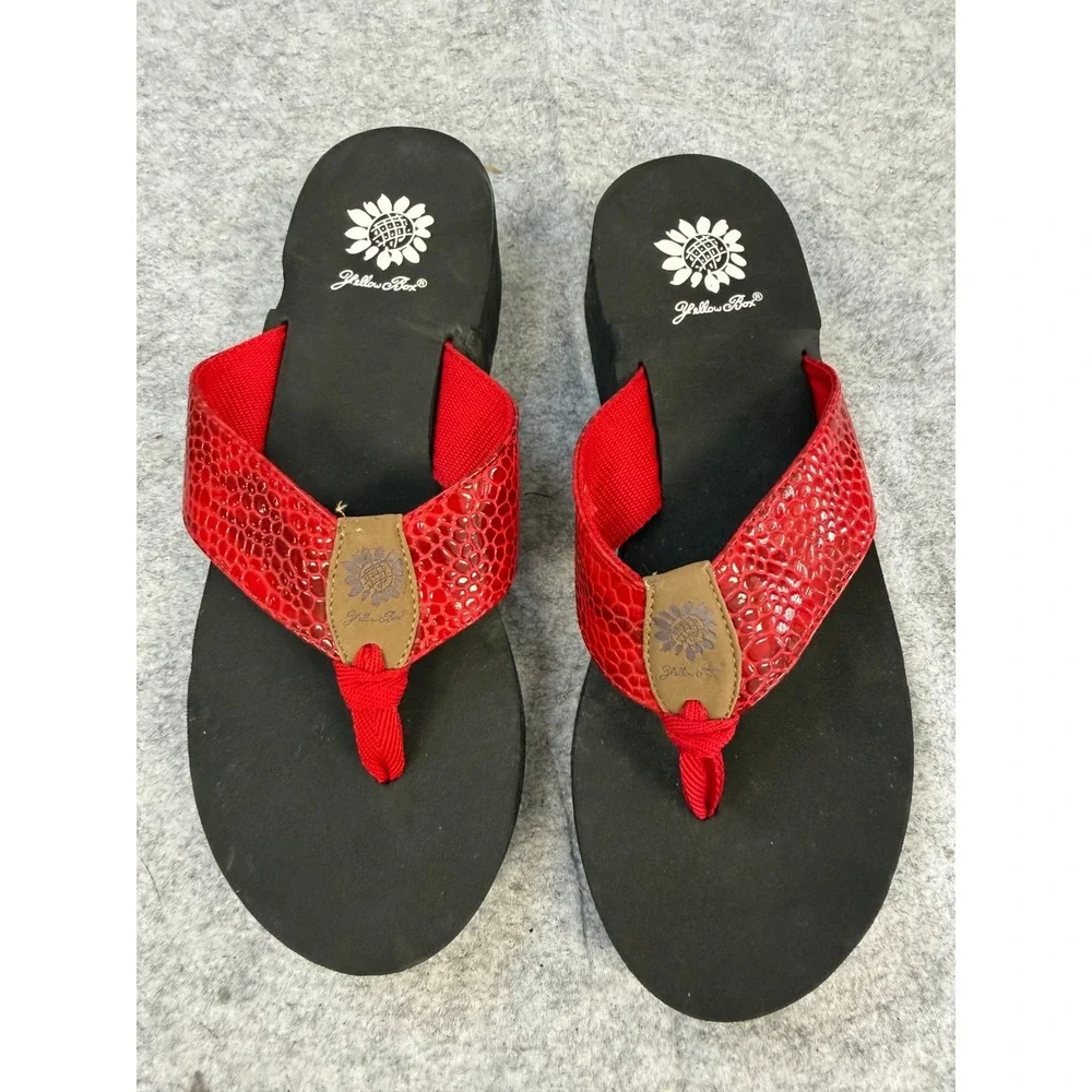 Yellow Box, Red Snakeskin Print Wedge Flip Flops Women's size 9M - Picture 4 of 7